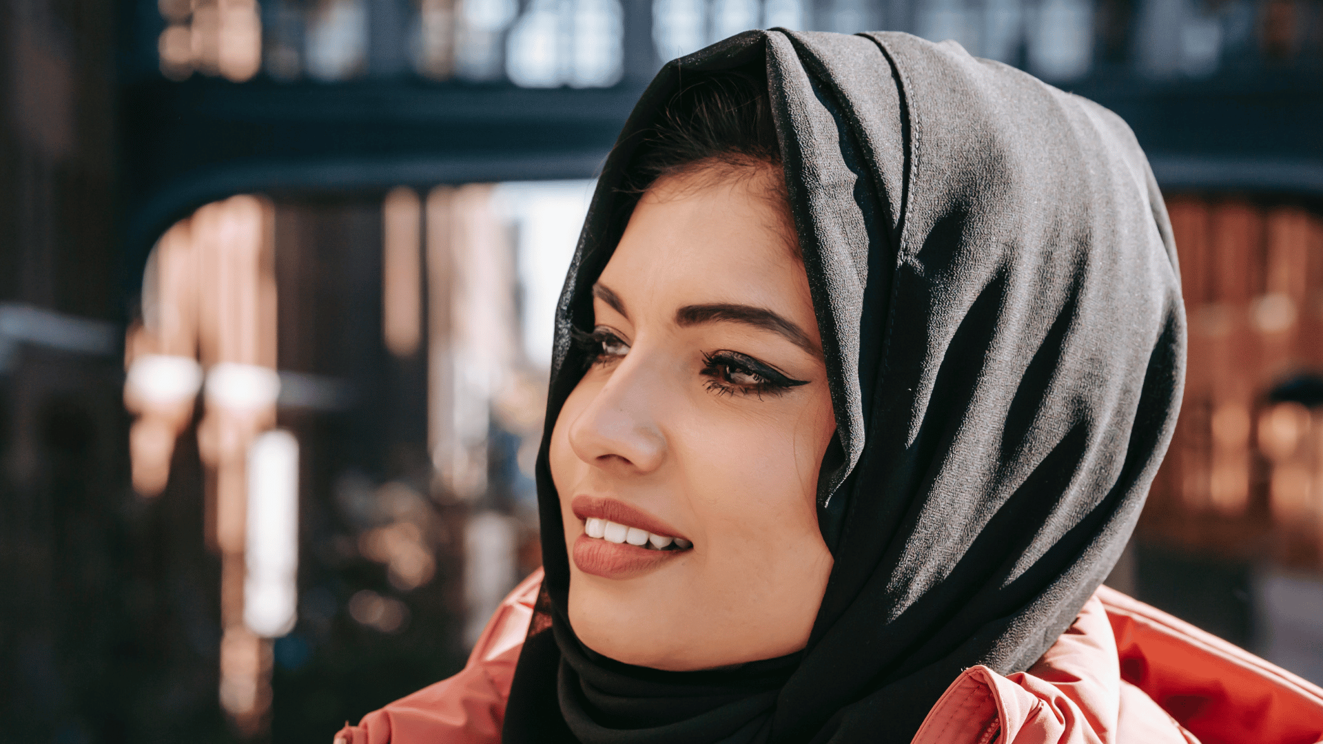 Best Gel Eyeliner for Precise, EyeCatching Eye Looks!